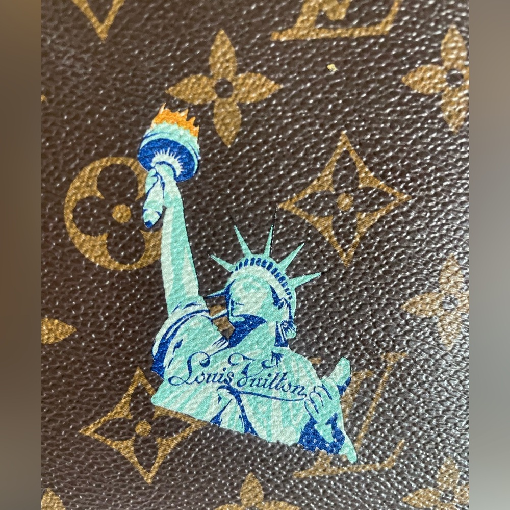 EUC Louis Vuitton World tour Neverfull pochette - Picture 8 of 17
